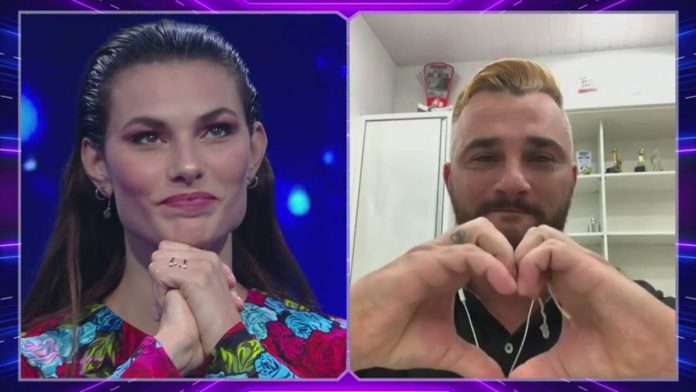 La sorpresa per Dayane Mello al GF Vip, in collegamento dal Brasile il fratello Juliano | Video Mediaset Sorpresa a Dayane