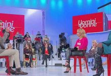 Uomini e Donne, Giancarlo e i filmini di Aurora: “io e te sul letto” | Video Witty Tv Aurora e Giancarlo a Uomini e Donne