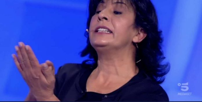 C’è Posta per te 2021 Eugenio ad Antonella: “Due vulcani a letto” | Video Witty Tv C'è Posta per te 2021 Eugenio