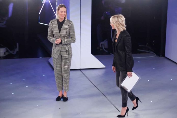 Federica Pellegrini a C’è Posta per te 2021: la commovente sorpresa | Video Witty Tv Federica Pellegrini