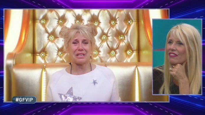 GF Vip 2021: Maria Teresa Ruta isolata dal gruppo “fa le sceneggiate” | Video Mediaset MTR isolata dal gruppo
