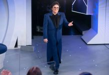 Renato Zero a C’è Posta per te 2021: la sorpresa a due splendidi nonni | Video Witty Tv Renato Zero a C'è Posta per te