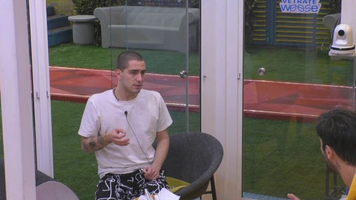 GF Vip: lite tra Pierpaolo Pretelli e Tommaso Zorzi a causa di una bottiglia di vino | Video Mediaset Zorzi vs Pretelli