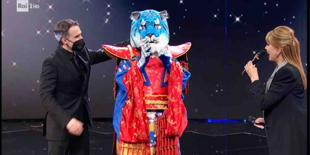 Il Cantante Mascherato Stasera Chi è Uscito