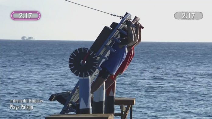 Isola dei Famosi 2021, prova immunità: vince la squadra dei Rafinandos. I Burinos indicano il primo nominato | Video Mediaset Prova immunità