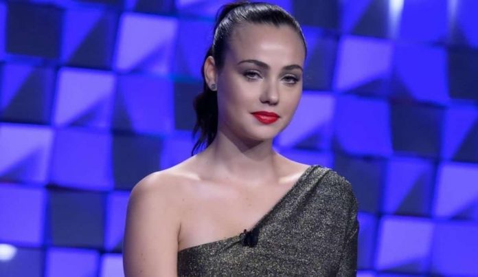 Rosalinda Cannavò a Verissimo: “Adua non esiste più, è solo un ricordo!” | Video Mediaset Rosalinda Cannavo a Verissimo