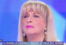 Gabriella, la mamma di Fabrizio Corona a Live Non è la D’Urso: “mio figlio può morire in carcere” | Video Mediaset mamma Corona a Live Non è la D'Urso