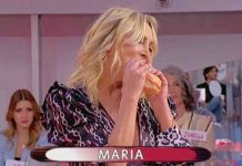 Uomini e Donne, Armando: “Maria e Alessandro non è normale che uscite con altri” | Video Witty Tv Maria sfilata a Uomini e Donne