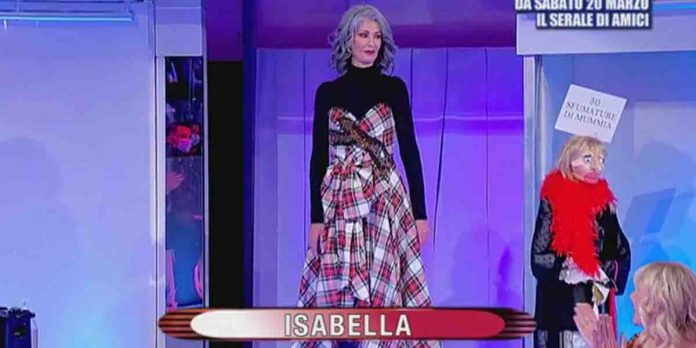 Biagio a Uomini e Donne: rivelazioni su Isabella ‘ci siamo baciati. Non sei una santa’ | Video Witty Tv Uomini e Donne sfilata Isabella