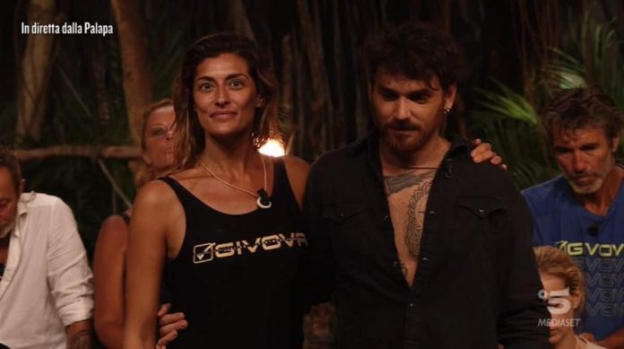 Isola dei Famosi 2021: il naufrago salvo è Andrea Cerioli. Elisa Isoardi rimane a Playa Esperanza | Video Mediaset Andrea Cerioli salvo