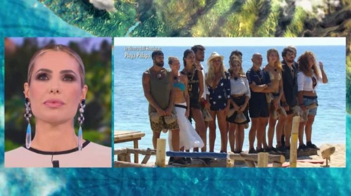Isola dei Famosi 2021, i concorrenti divisi in due gruppi: arrivisti e primitivi | Video Mediaset Arrivisti e Primitivi