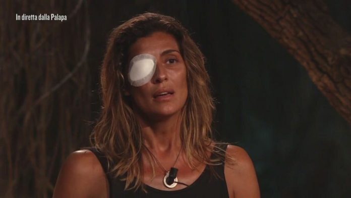 Isola dei Famosi 2021, Elisa Isoardi deve lasciare il reality: il motivo | Video Mediaset Elisa deve lasciare il gioco