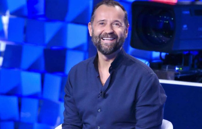 Fabio Volo a Verissimo: “Il premio Strega è in un altro Campionato” | Video Mediaset Fabio Volo a Verissimo