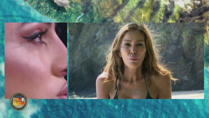 Isola dei Famosi 2021: la storia di Fariba Tehrani e le lacrime di sua figlia Giulia | Video Mediaset fariba