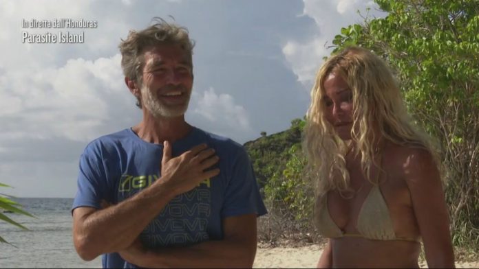 Isola dei Famosi 2021, televoto flash: Vera Gemma VS Brando Giorgi, che vince, per rientrare in gioco | Video Mediaset Giorgi vince al televoto