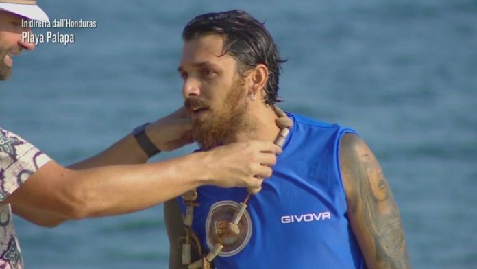 Isola dei Famosi 2021, Prova Leader: vincono Cerioli per i Primitivi, Diamante per gli Arrivisti | Video Mediaset Leader Primitivi