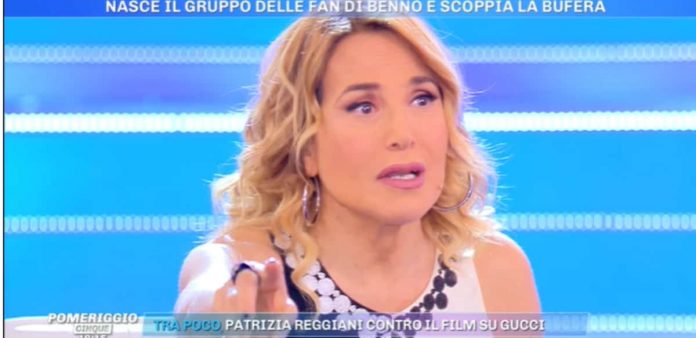 Pomeriggio 5, Barbara d’Urso infuriata con una fan di Benno: “Non ci credo” | Video Mediaset Barbara d'Urso non condurrò Pomeriggio 5