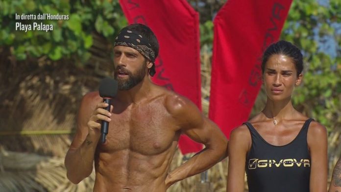 Isola dei Famosi 2021: Gilles Rocca si rifiuta di fare la Prova bacio in apnea | Video Mediaset Rocca si rifiuta di fare la prova