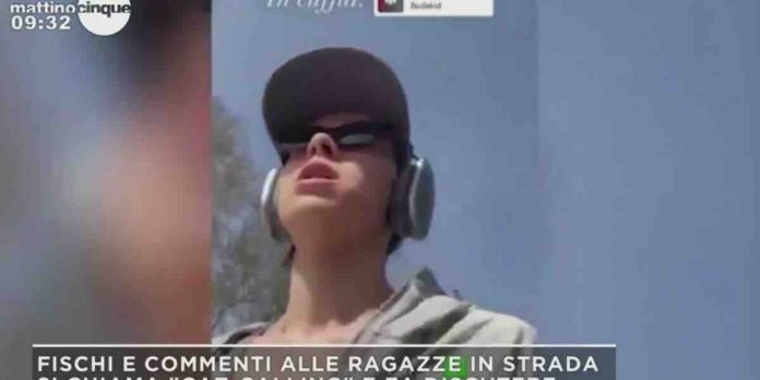 Mattino 5, si parla di Catcalling: fischiare alle ragazze è reato? | Video Mediaset catcalling mattino 5