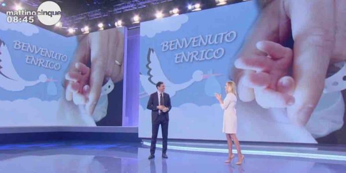 Mattino 5, Francesco Vecchi è diventato papà: è nato il figlio Enrico | Video Mediaset Francesco Vecchi figlio a Mattino 5