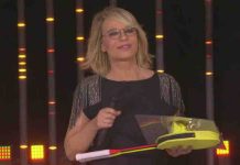Felicissima Sera, Maria De Filippi parla del matrimonio con Costanzo e fa una rivelazione | Video Mediaset Maria De Filippi a Felicissima Sera