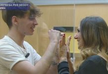 Deddy commosso dalla madre ad Amici 20: “Ce l’abbiamo fatta” Deddy commosso dalla madre ad Amici 20 Ce l'abbiamo fatta
