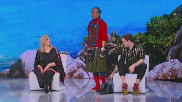 Isola dei Famosi 2021: Ubaldo Lanzo in studio nel corso della 19esima puntata | Video Mediaset Ubaldo Lanzo
