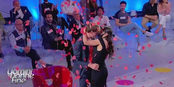 La scelta di Giacomo Czerny a Uomini e Donne è Martina Grado | Video Witty Tv scelta Giacomo Uomini e Donne