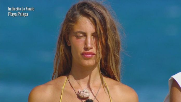 Isola dei Famosi 2021, televoto flash: Vince Ignazio Moser, Beatrice Marchetti eliminata | Video Mediaset Beatrice Marchetti Eliminata