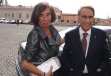 È morta Diana De Feo la moglie di Emilio Fede: la giornalista si è spenta a Napoli a 84 anni Diana De Feo Emilio fede