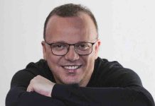 Gigi D’Alessio ha un nuovo amore? Dopo Anna Tatangelo, il cantante sorpreso con Denise Esposito Gigi D'Alessio