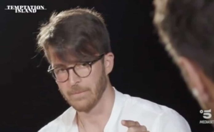 Falò di confronto Ste e Clauda a Temptation Island 2021: com’è finita? | Video Witty TV Falo di confronto