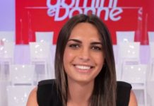 Uomini e Donne, Andrea Nicole scopre una vecchia intervista di Alessandro: “mi sono posta delle domande” | Video Witty Tv Andrea Nicole a Uomini e Donne