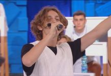 Amici 21, Albe riceve la telefonata di Sangiovanni: “Vedrai che smetteranno di paragonarti a me” | Video Witty Tv Albe, cantante di Amici