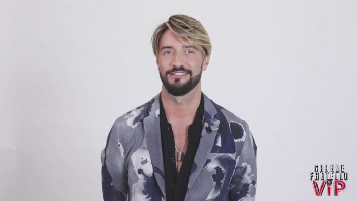 Alex Belli chi è? Perchè entra nella casa del GF Vip? Intervista e Ingresso | Video Mediaset Alex Belli