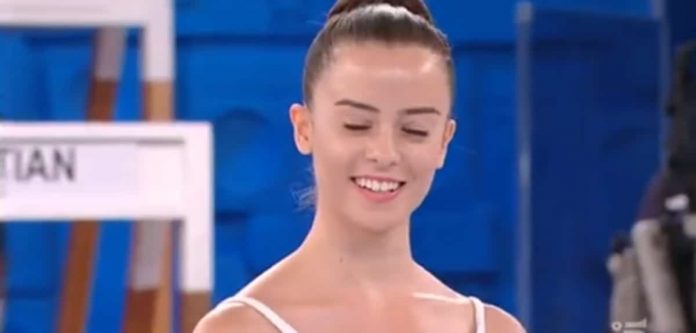 Carola ad Amici 21 vince la sfida contro Dario: c’è del tenero con Luigi? | Video Witty Tv Carola a Verissimo