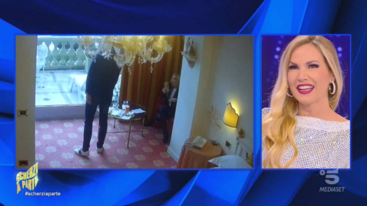 Scherzo Federica Panicucci A Scherzi A Parte 2021 Video Mediaset