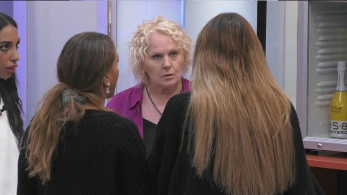 Scherzo al GF Vip 6, Katia Ricciarelli: “Io non ci sto! Sono scherzi che non si fanno questi” | Video Mediaset Katia Ricciarelli scherzo