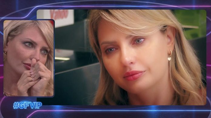 Solidarietà tra donne al GF vip: la fragilità di Manila Nazzaro e la sensibilità di Katia Ricciarelli | Video Mediaset Manila Nazzaro momento verità