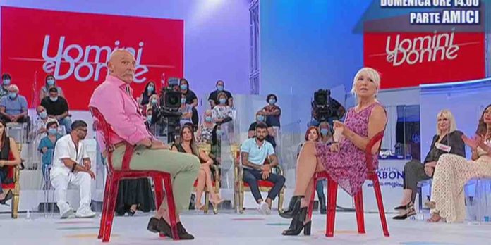 Elena e Roberto: 10 anni d’amore a Uomini e Donne: dal primo incontro al matrimonio | Video Witty Tv Elena e Roberto a Uomini e Donne