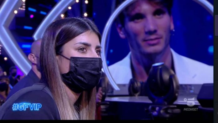 GF vip, Manuel Bortuzzo e la lettera della ex fidanzata, Federica | Video Mediaset Manuel e Federica