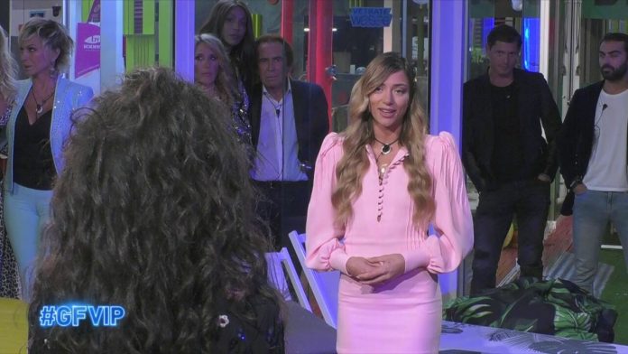 Raffaella Fico VS Soleil Sorge al Grande Fratello Vip: Il confronto | Video Mediaset Soleil Raffaella