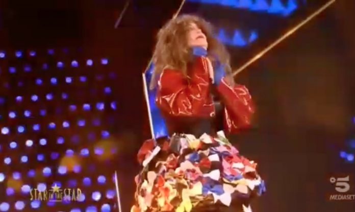 Star in the Star, la vera “identità” dietro la maschera di Loredana Bertè era Syria | Video Mediaset Star in The Star Loredana Bertè Syria