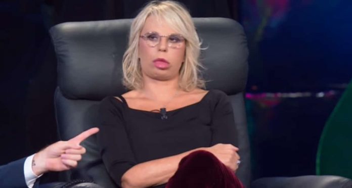 Tu si que vales 2021: Stellina fa fare le pernacchie anche a Maria De Filippi | Video Witty Tv Tu si que vales 2021 Stellina pernacchie