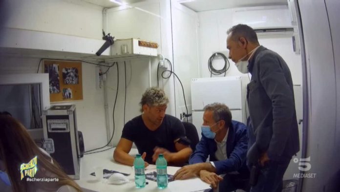 Scherzo a Clemente Russo a Scherzi a Parte 2021 | Video Mediaset scherzo Clemente Russo