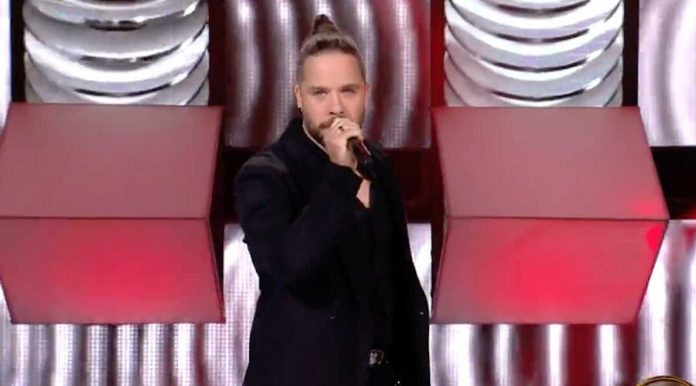 All Together Now, Giacomo Voli ottiene il 100 intoccabile con “Ti Sento” | Video Mediaset All Together Now Giaomo Voli