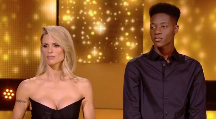 All Together Now, Samir Abass con “Versace on the Floor” divide la giuria | Video Mediaset All Together Now Samir Abass