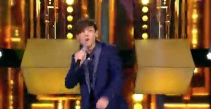 Vincenzo Cantiello ottiene 100 dalla giuria di All Together Now con “Toxic” | Video Mediaset All Together Now Vincenzo Cantiello