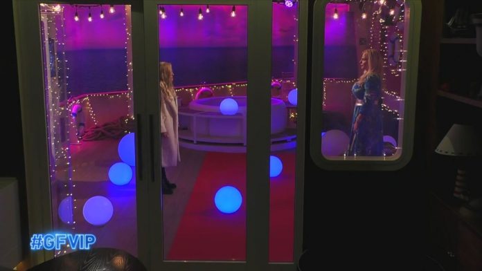 GF Vip, Rita, mamma di Francesca Cipriani entra in Casa per una sorpresa alla figlia | Video Mediaset Cipriani con la Mamma Rita