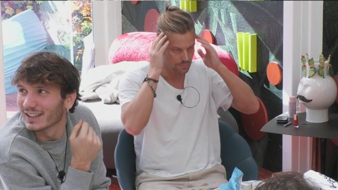 GF Vip, Davide Silvestri e Jessica Selassiè nell’imitazione di Manuel e Lulù | Video Mediaset Imitazione Davide Silvestri